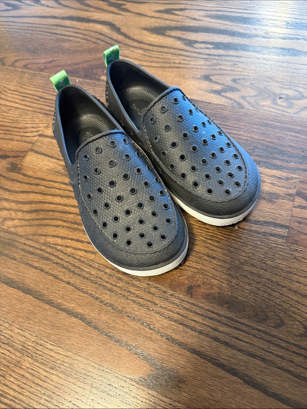 EUC SANUK LIL WALKER SIZE 3 BOYS UNISEX WATER SHOES SLIP ON YOUTH LOAFER